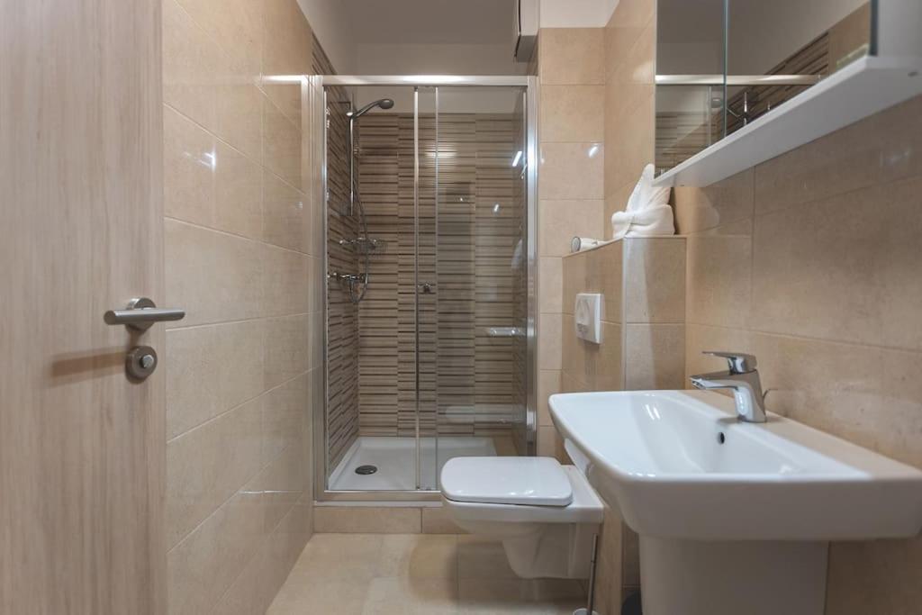 Jewish Quarter Gem With Rooftop Terrace + Parking - 601 Apartment *